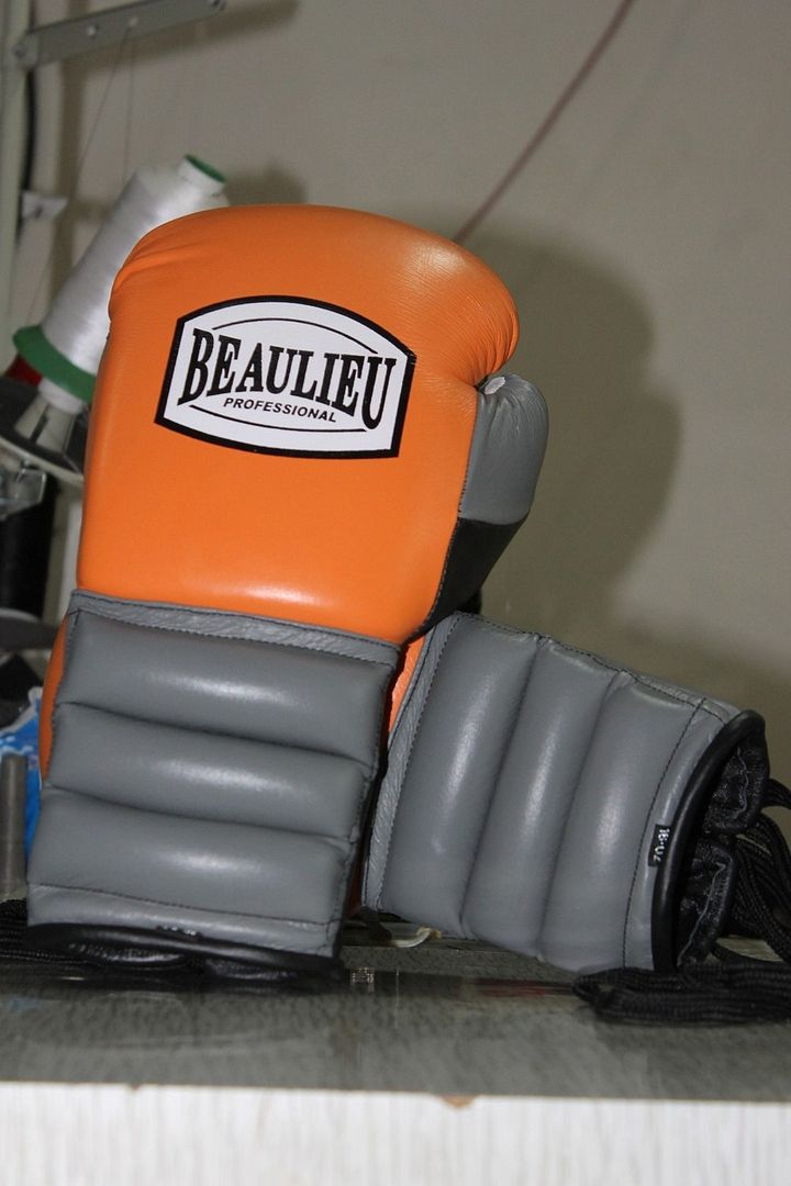 Custom Gloves Ringside, BillBoxing, Zepol Page 16 Sherdog Forums