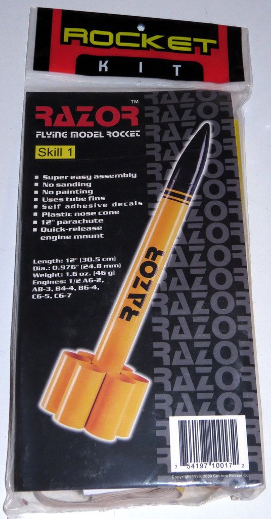 FLYING MODEL ROCKET Custom Razor NEW 10017 Tube fins!!! space