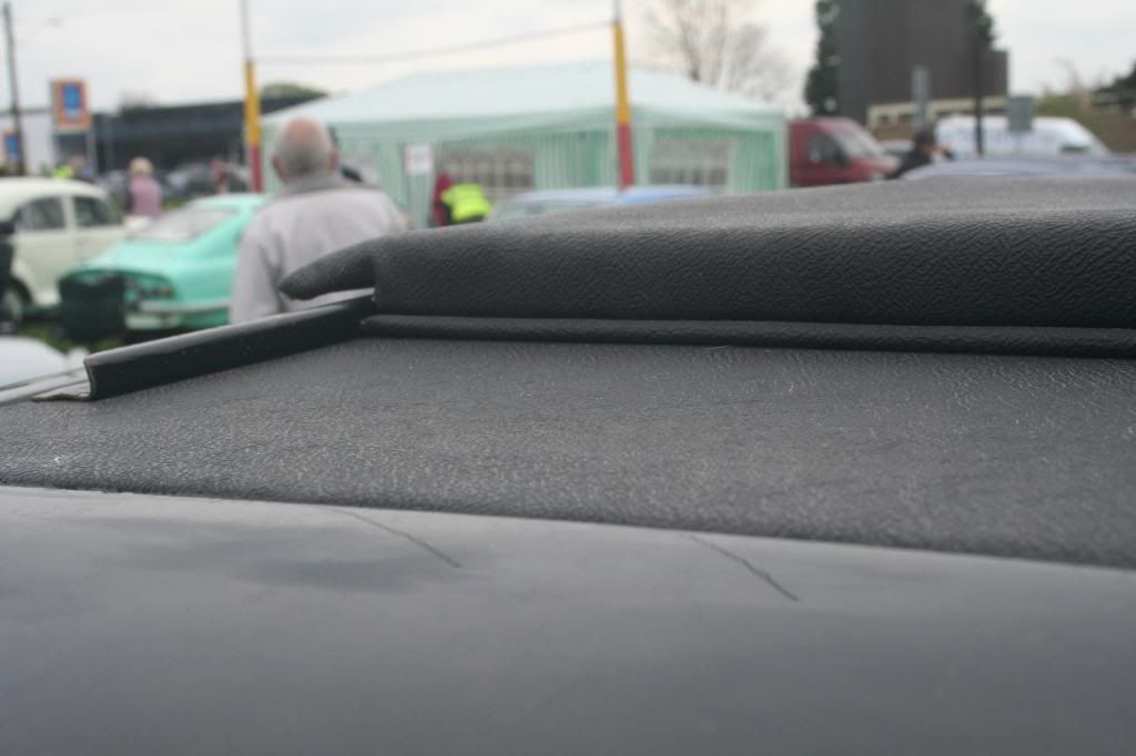 RP sunroof LHS rear corner, rear view of sliding roof panel photo Slidingroofrearend_zpsf047f8d5.jpg