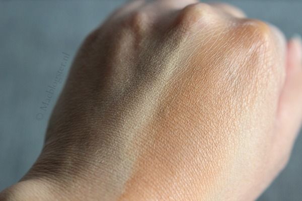 swatches Black Up Contouring Stick Black Up Contouring Stick photo Black_up_contouring_stick_01_swatches_zpstkwdcjjf.jpg