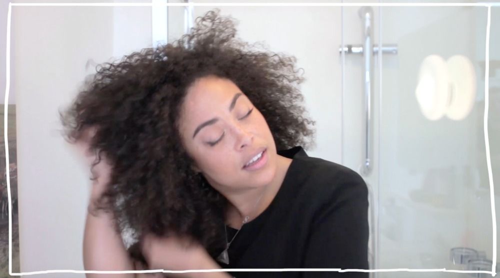 Mijn ultieme haargeheim & 10 feitjes over m'n haar! Mijn Haargeheimen & 10 feiten over mijn kroeshaar photo Haargeheimen_thumbnail_zpsqubxwpda.jpg