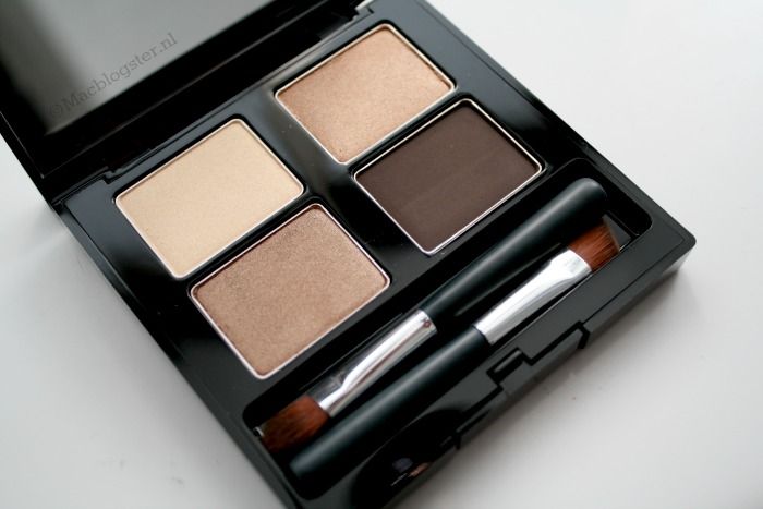 The Body Shop oogschaduw: 4-Step Smokey Eyes palette The Body Shop 4-Step Smokey Eyes palette: Smokey Brown photo TheBodyShop4-StepSmokeyEyespaletteSmokeyBrown_zpse3d69563.jpg