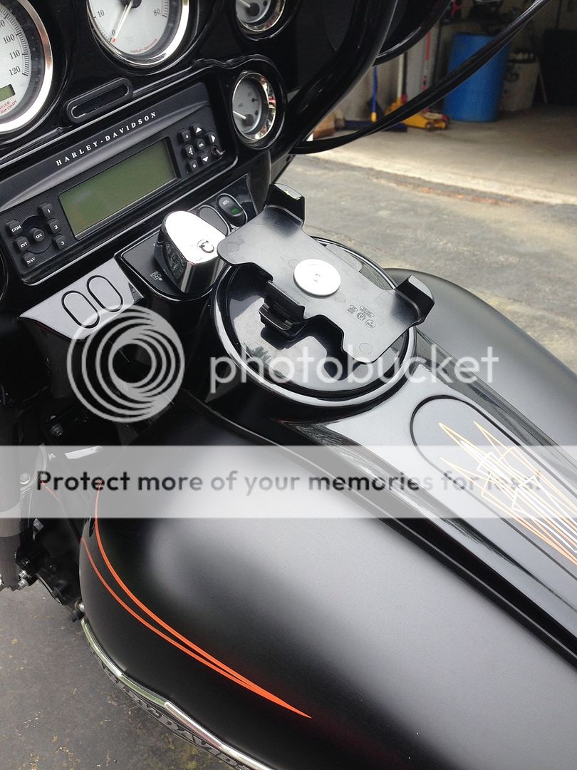 2017 street glide phone mount