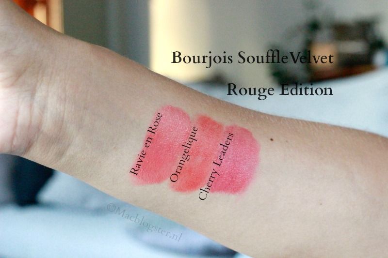swatches Bourjois Souffle de Velvet
