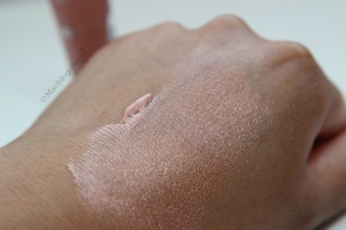 Etos heeft een kopie van MAC Lustre Drops, een vloeibare highlighter Swatch Etos Highlighting Illuminizer Bronze photo Etos_Highlighting_Illuminizers_bronze_zps76613cd2.jpg