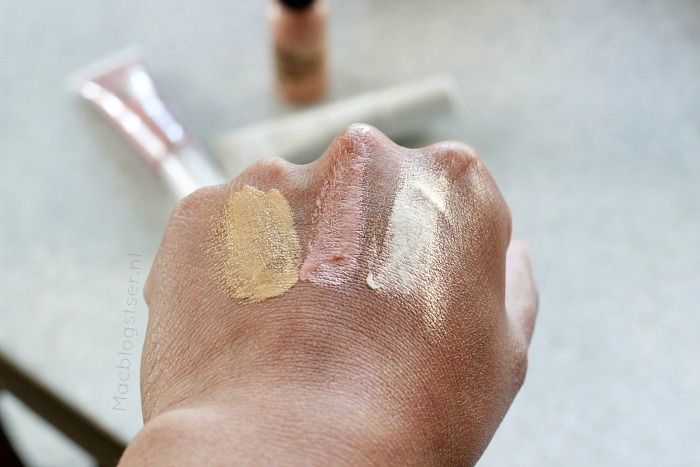 Etos heeft een kopie van MAC Lustre Drops, een vloeibare highlighter liquid highlighters MAC en Etos photo MAC_Etos__Swatches_liquid_highlighters_zpsqrfiayeu.jpg