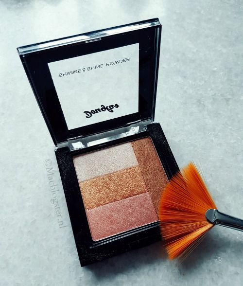 Acties April: Make-up, Huid- & Haarverzorging met korting! Douglas Highlighter Shimme + Shine