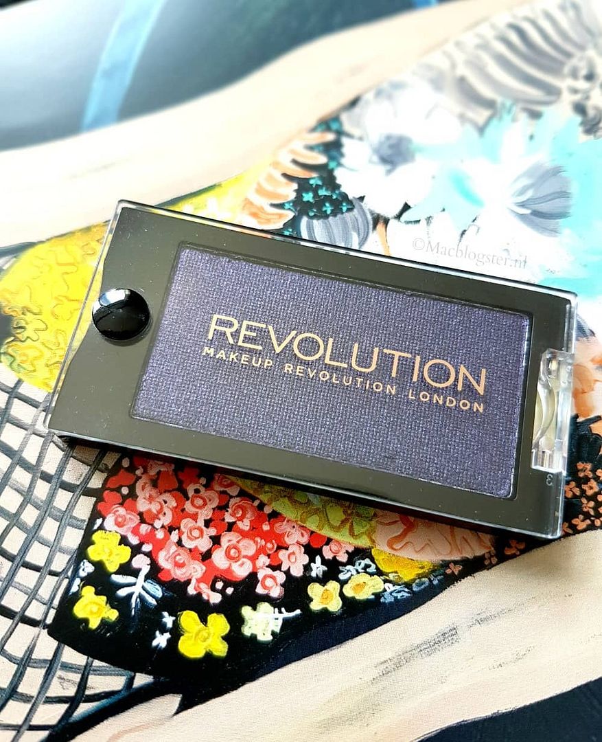 Zou jij deze Makeup Revolution oogschaduw kopen voor €1,49? photo Makeup_Revolution_mono_oogschaduw_zps82cnuwfl.jpg