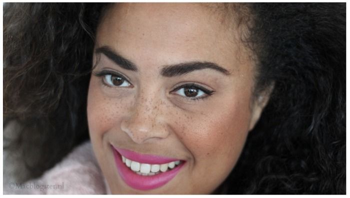 MiMax make-up voor getinte en donkere vrouwen MiMax Make-up photo MiMax_makeup_look_violet_lipstick_zpsjlvrar7t.jpg