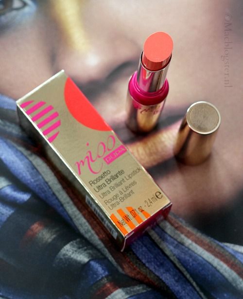 Miss PUPA Ultra Brilliant Lipstick, kleur 001 Pupa Dot Shock collectie photo Pupa_dot_shock_lipstick_zpsytdnyzap.jpg