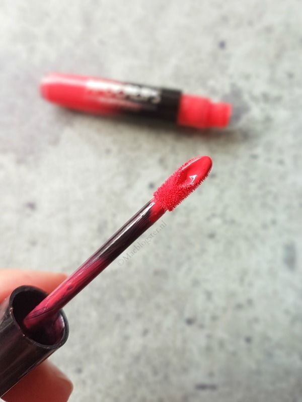 Rimmel London Apocalips Stellar: liquid lipstick met een gloss photo Rimmel_London_Apocalips_applicator_zpsfqpyy8k9.jpg