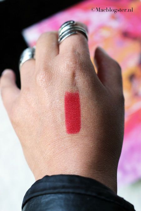 Review & swatches: MAC Ruby Woo, Wohoo I love you! 