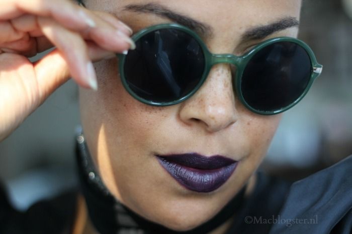 Paarse lipstick MAC Cyber Lipstick Review & look MAC Cyber Lipstick photo Swatch_MAC_Cyber_lipstick_zpsxyj8kwsk.jpg