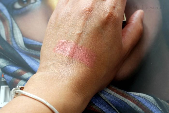 Miss PUPA Ultra Brilliant Lipstick, kleur 001 Pupa Dot Shock collectie photo Swatch_Pupa_Dot_Shock_lipstick_zps8cv3urma.jpg